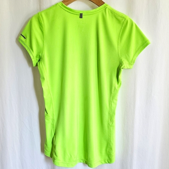 Nike Running Neon Green Short Sleeve Dri-Fit Miler Running T-Shirt - Picture 7 of 16